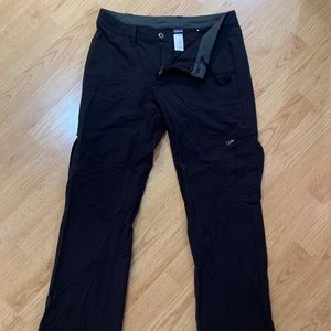 Patagonia Women’s hiking pants black size 8